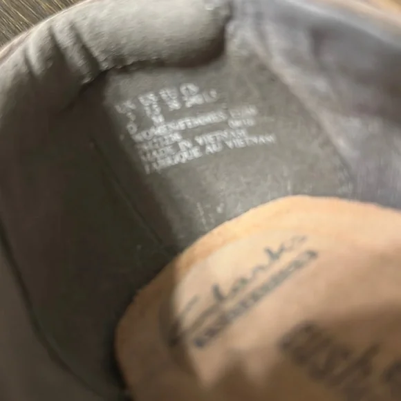 EUC Clarks Collection Suede Pumps size 7.5 - Picture 7 of 7